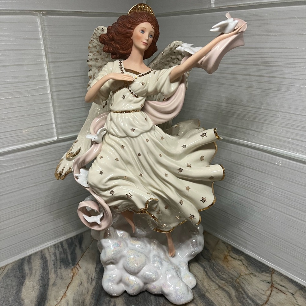 LENOX MILLENIUM MESSENGER ANGEL WITH DOVES LIMITED EDITION SCULPTURE (12")